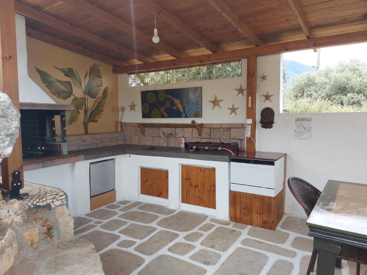 Varias Art House Kallirakhi Luaran gambar