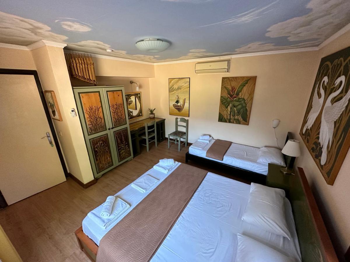 Varias Art House Kallirakhi Luaran gambar